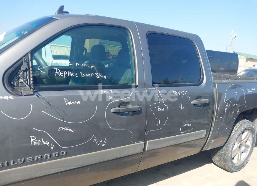 Photo 14 of 2007 Chevrolet Silverado 1500 LT1 (VIN 3GCEC13J77G510634)