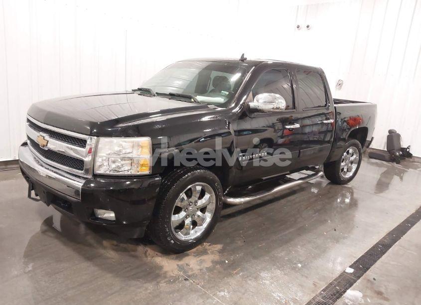 Photo 2 of 2007 Chevrolet Silverado 1500 LT1 (VIN 3GCEC13J87G534585)