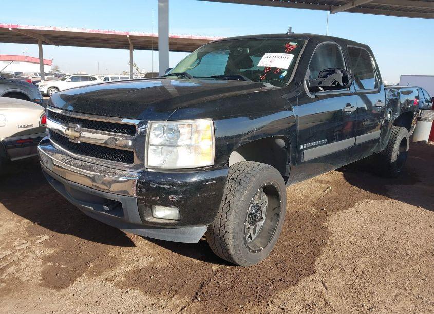 Photo 2 of 2007 Chevrolet Silverado 1500 LT2 (VIN 3GCEC13JX7G532336)
