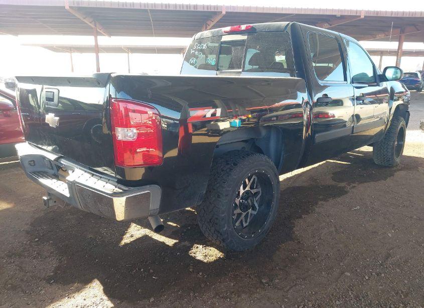 Photo 4 of 2007 Chevrolet Silverado 1500 LT2 (VIN 3GCEC13JX7G532336)