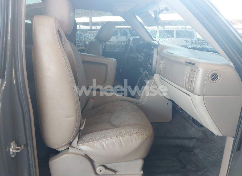 Photo 5 of 2006 Chevrolet Silverado 1500 LS (VIN 3GCEC14V96G182942)