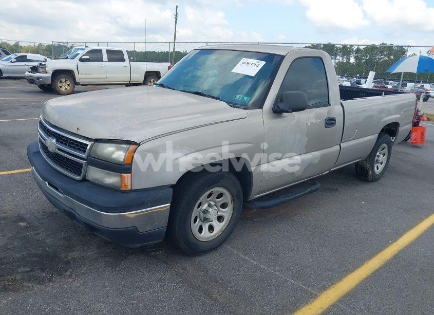 Photo 2 of 2007 Chevrolet Silverado 1500 CLASSIC WORK TRUCK (VIN 3GCEC14X07G225700)