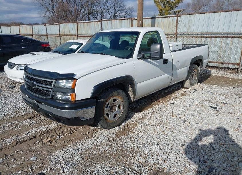 Photo 2 of 2007 Chevrolet Silverado 1500 CLASSIC WORK TRUCK (VIN 3GCEC14X77G239349)