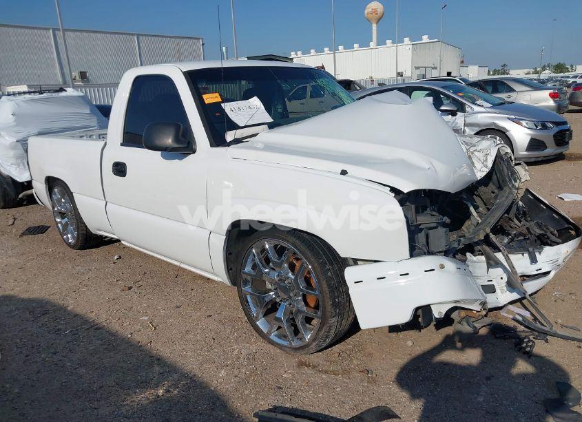2007 Chevrolet Silverado 1500 CLASSIC WORK TRUCK (VIN 3GCEC14X87G232717) main photo