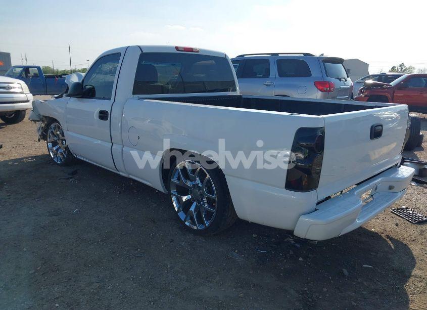 Photo 3 of 2007 Chevrolet Silverado 1500 CLASSIC WORK TRUCK (VIN 3GCEC14X87G232717)