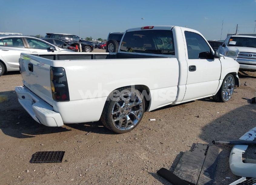 Photo 4 of 2007 Chevrolet Silverado 1500 CLASSIC WORK TRUCK (VIN 3GCEC14X87G232717)