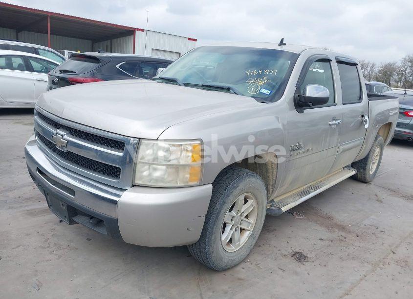 Photo 2 of 2009 Chevrolet Silverado 1500 LT (VIN 3GCEC23059G146231)
