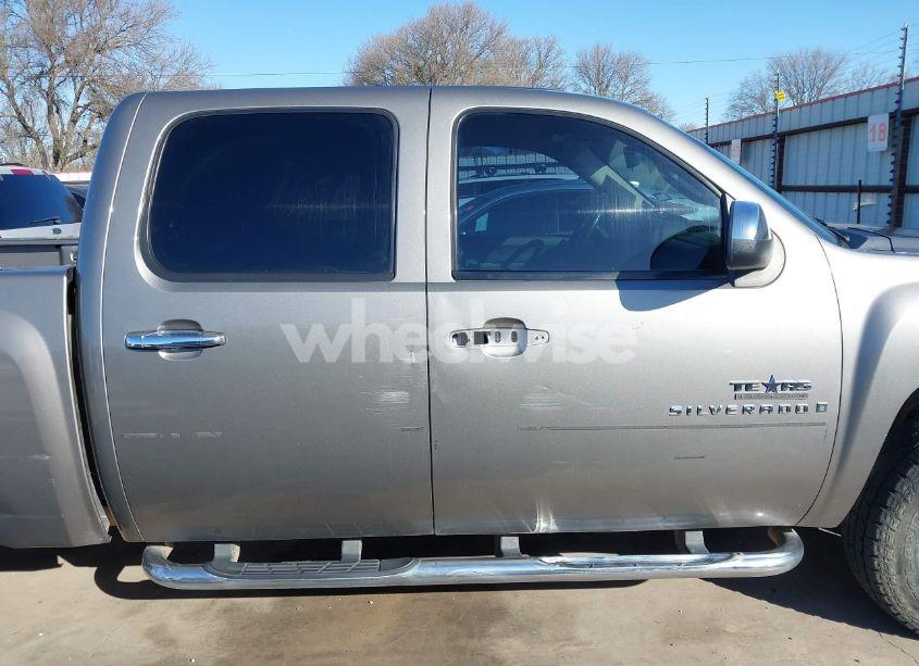 Photo 14 of 2009 Chevrolet Silverado 1500 LT (VIN 3GCEC230X9G134835)