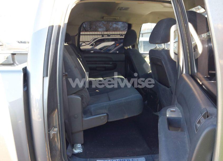 Photo 8 of 2009 Chevrolet Silverado 1500 LT (VIN 3GCEC230X9G134835)