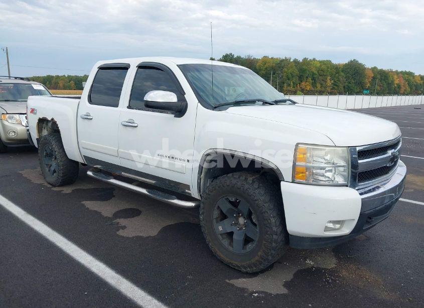 2007 Chevrolet Silverado 1500 LT1 (VIN 3GCEK133X7G555216) main photo
