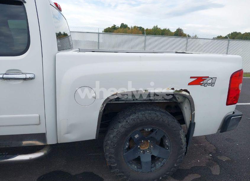 Photo 6 of 2007 Chevrolet Silverado 1500 LT1 (VIN 3GCEK133X7G555216)