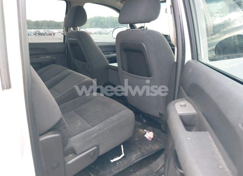 Photo 8 of 2007 Chevrolet Silverado 1500 LT1 (VIN 3GCEK133X7G555216)