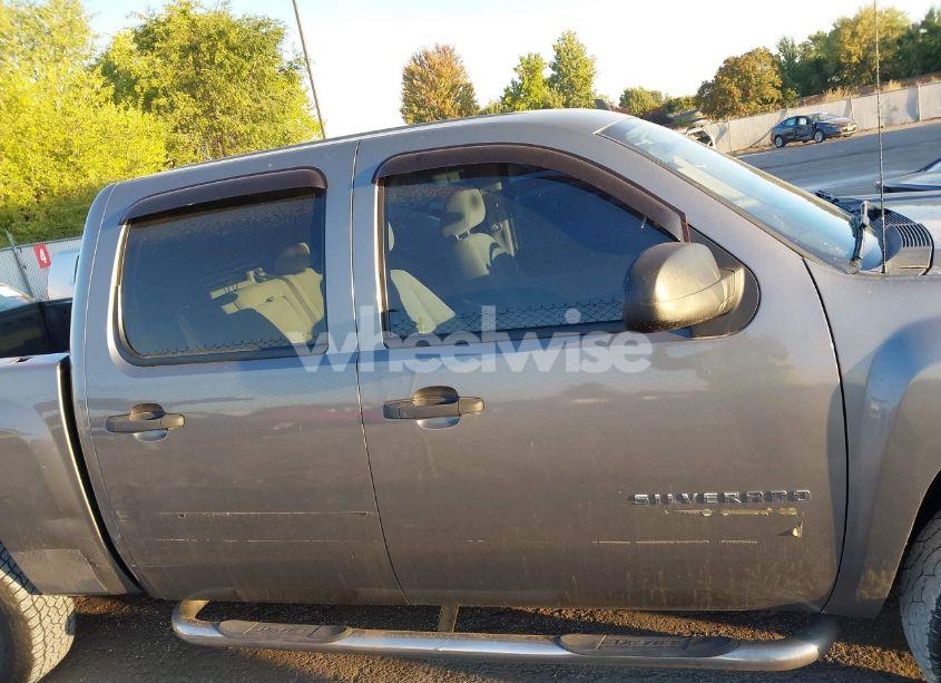 Photo 13 of 2007 Chevrolet Silverado 1500 LT1 (VIN 3GCEK13C37G512465)