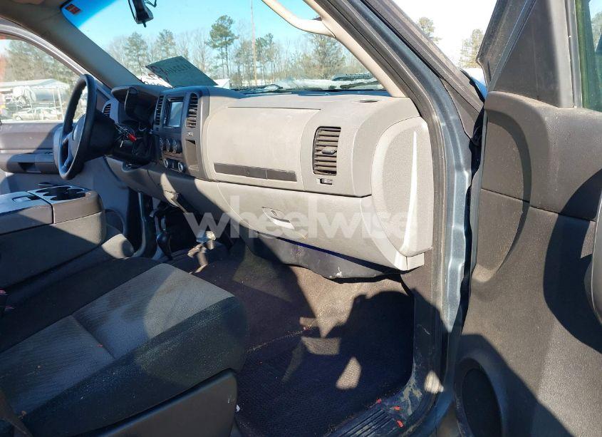 Photo 5 of 2009 Chevrolet Silverado 1500 LS (VIN 3GCEK13CX9G124152)
