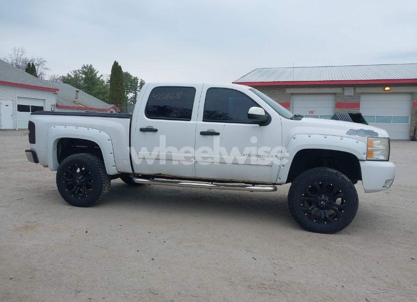 Photo 13 of 2008 Chevrolet Silverado 1500 LT1 (VIN 3GCEK13J38G245151)