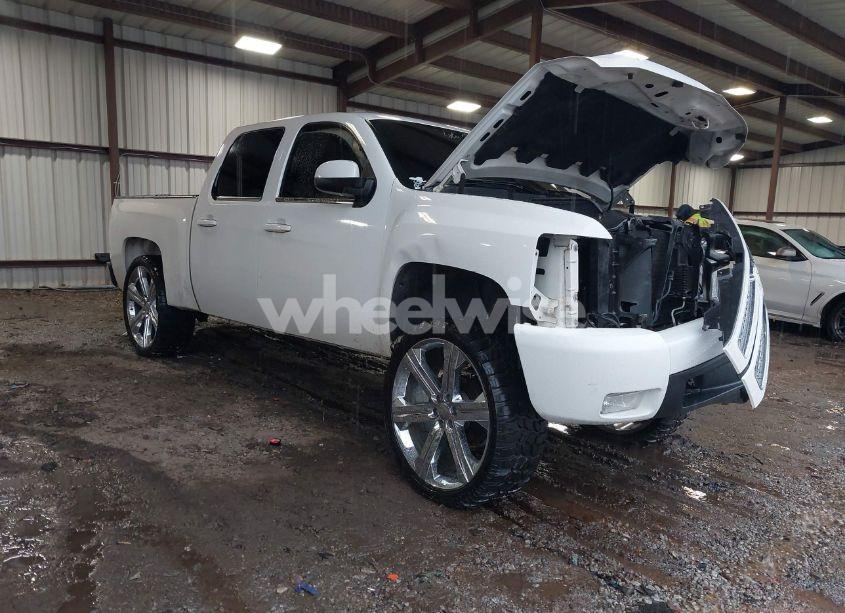 2008 Chevrolet Silverado 1500 LTZ (VIN 3GCEK13J78G227736) main photo