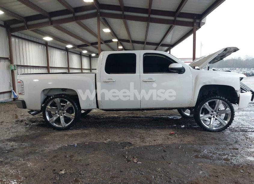 Photo 13 of 2008 Chevrolet Silverado 1500 LTZ (VIN 3GCEK13J78G227736)