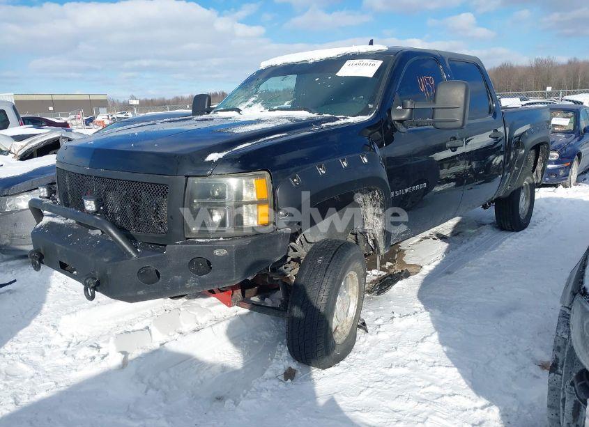 Photo 2 of 2008 Chevrolet Silverado 1500 LT1 (VIN 3GCEK13JX8G294329)
