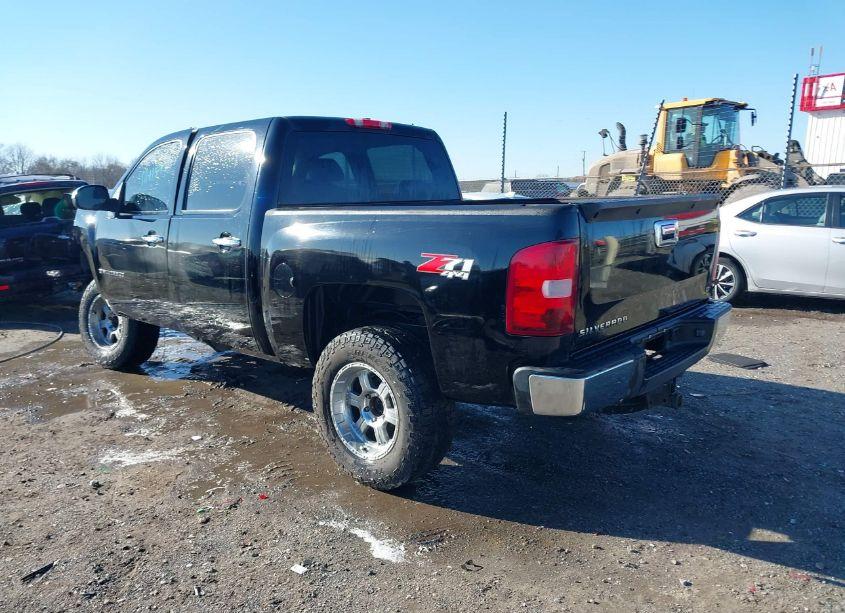 Photo 3 of 2007 Chevrolet Silverado 1500 LT2 (VIN 3GCEK13M07G556531)