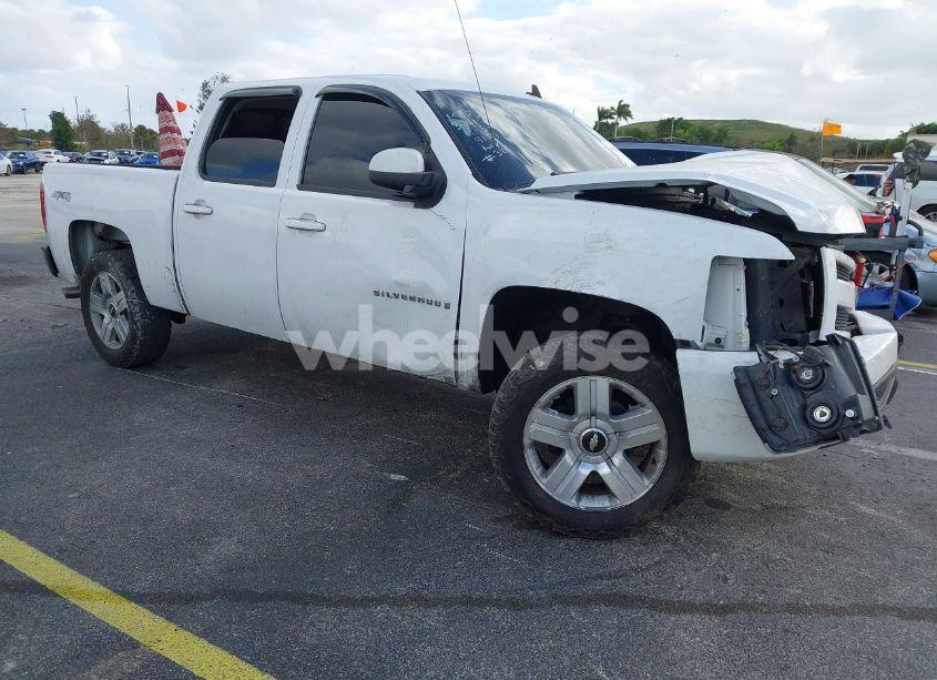2007 Chevrolet Silverado 1500 LTZ (VIN 3GCEK13M17G514157) main photo