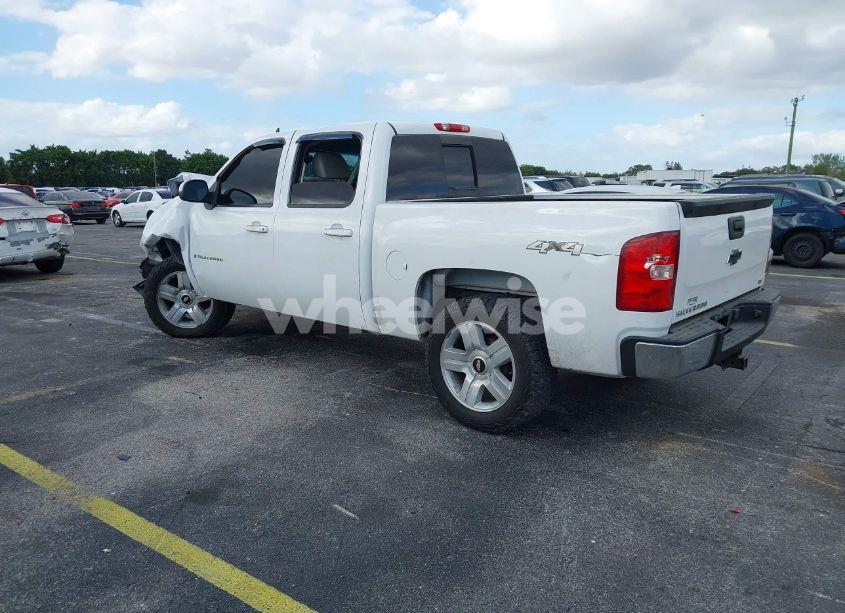 Photo 3 of 2007 Chevrolet Silverado 1500 LTZ (VIN 3GCEK13M17G514157)