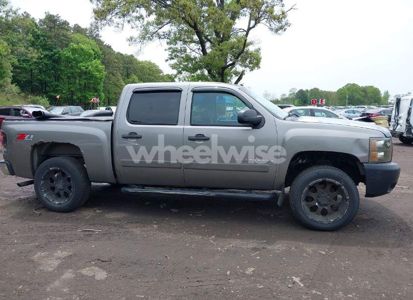 Photo 13 of 2007 Chevrolet Silverado 1500 LT1 (VIN 3GCEK13M47G554281)