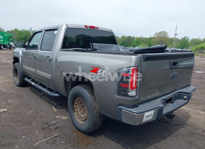 Photo 3 of 2007 Chevrolet Silverado 1500 LT1 (VIN 3GCEK13M47G554281)