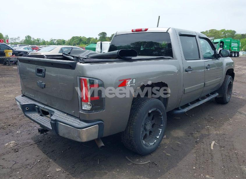 Photo 4 of 2007 Chevrolet Silverado 1500 LT1 (VIN 3GCEK13M47G554281)