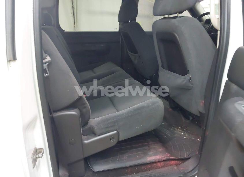 Photo 8 of 2007 Chevrolet Silverado 1500 LT2 (VIN 3GCEK13M47G555088)