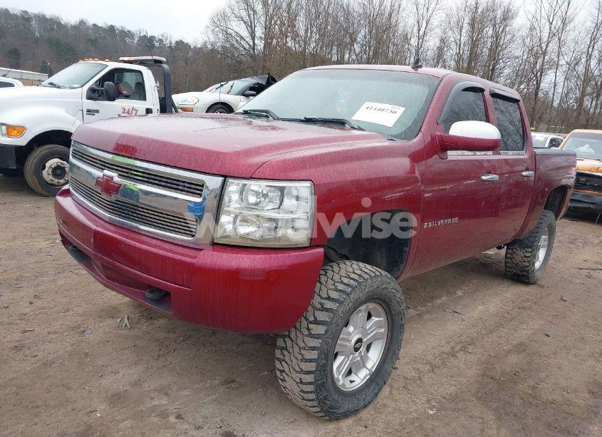 Photo 2 of 2007 Chevrolet Silverado 1500 LT1 (VIN 3GCEK13M57G505820)