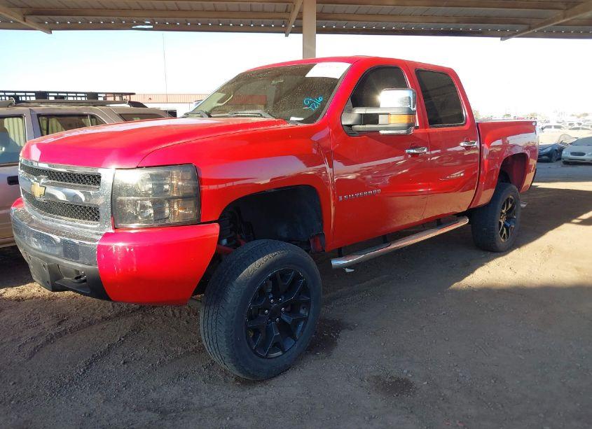 Photo 2 of 2007 Chevrolet Silverado 1500 LT1 (VIN 3GCEK13M57G528188)