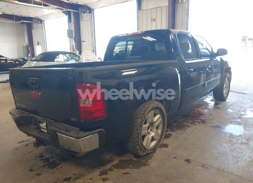 Photo 4 of 2007 Chevrolet Silverado 1500 LTZ (VIN 3GCEK13Y17G547954)