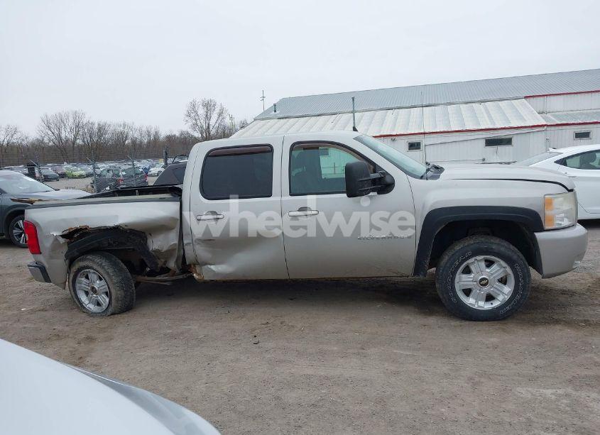 Photo 13 of 2009 Chevrolet Silverado 1500 LT (VIN 3GCEK23349G213947)