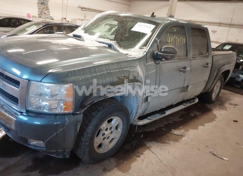 Photo 2 of 2009 Chevrolet Silverado 1500 LT (VIN 3GCEK23379G139939)