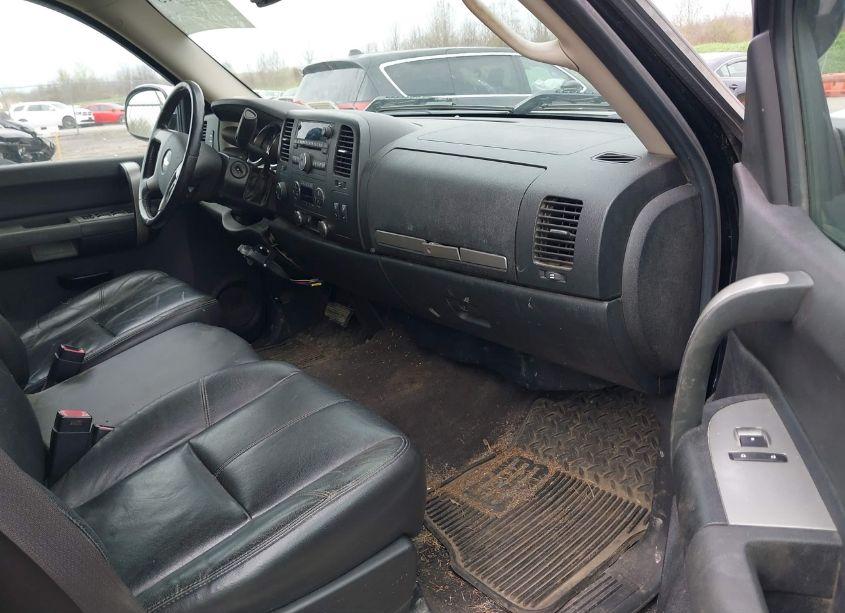 Photo 5 of 2009 Chevrolet Silverado 1500 LT (VIN 3GCEK233X9G252543)