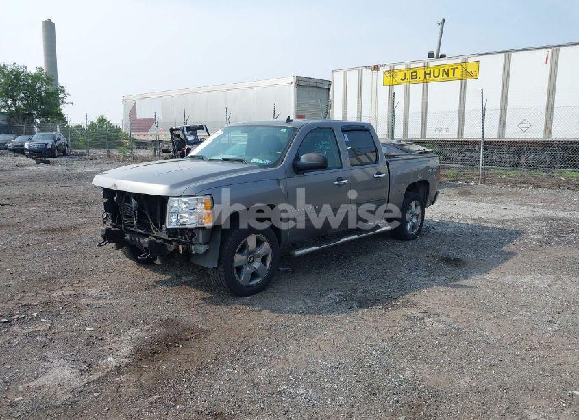 Photo 2 of 2009 Chevrolet Silverado 1500 LT (VIN 3GCEK23M59G106978)
