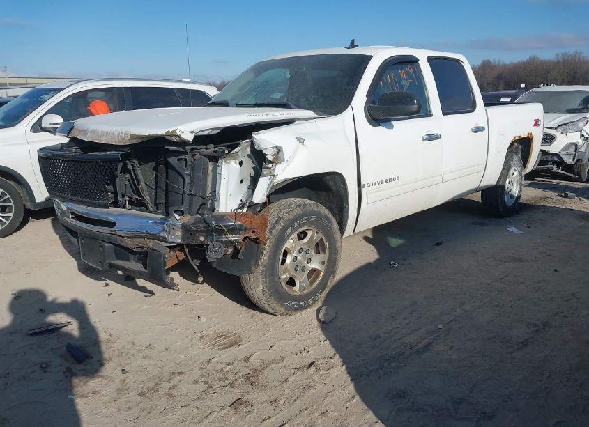 Photo 2 of 2009 Chevrolet Silverado 1500 LT (VIN 3GCEK23M59G187836)