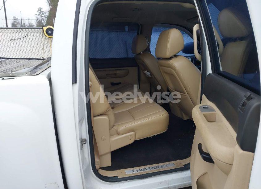 Photo 8 of 2009 Chevrolet Silverado 1500 LT (VIN 3GCEK23MX9G256990)