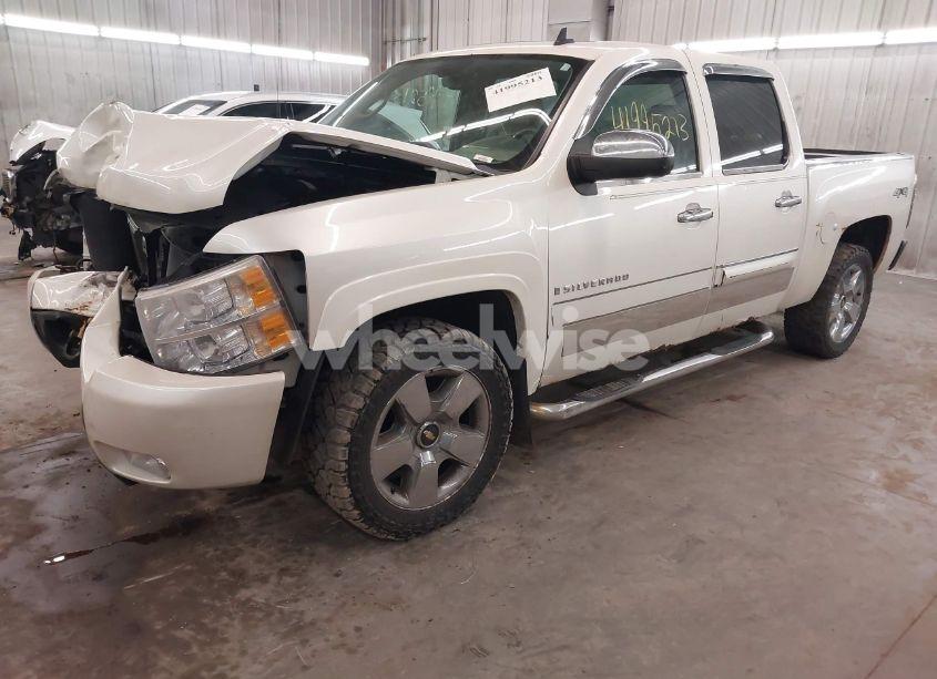 Photo 2 of 2009 Chevrolet Silverado 1500 LTZ (VIN 3GCEK33329G160929)