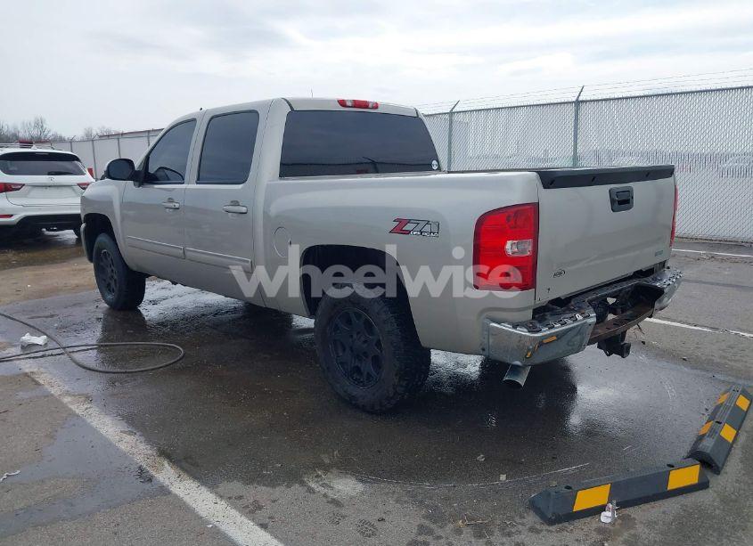 Photo 3 of 2009 Chevrolet Silverado 1500 LTZ (VIN 3GCEK33M29G254317)