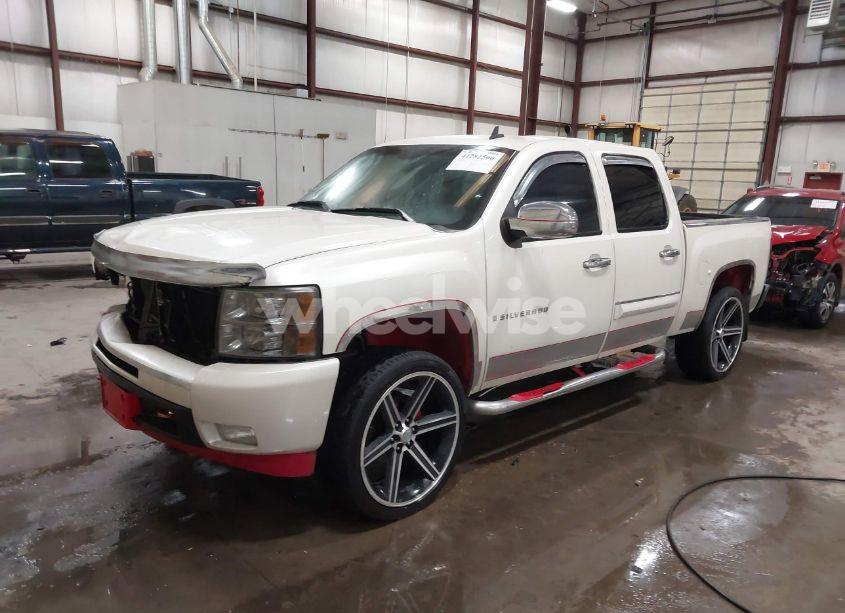 Photo 2 of 2009 Chevrolet Silverado 1500 LTZ (VIN 3GCEK33M39G177554)