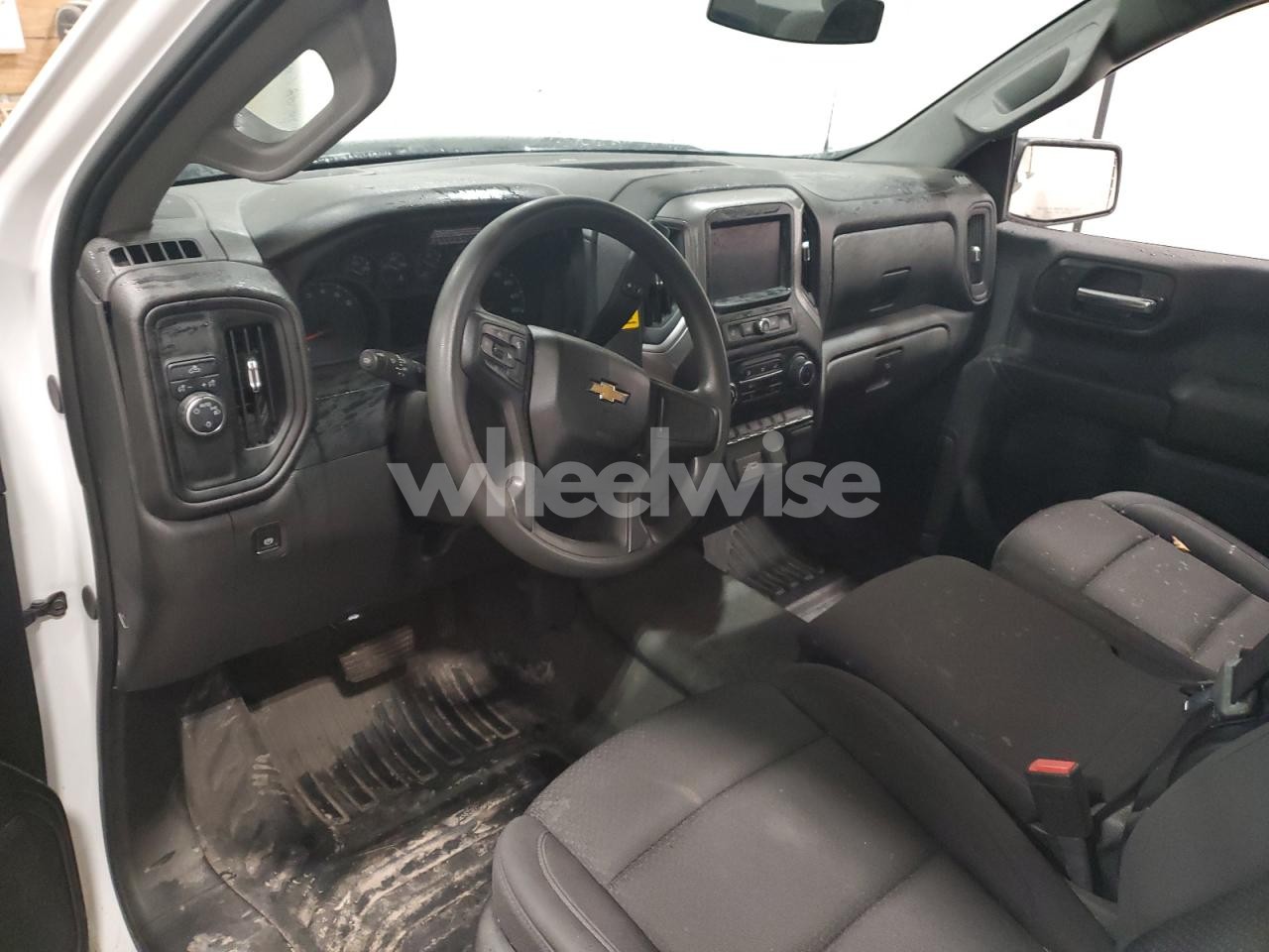 Photo 8 of 2024 CHEVROLET SILVERADO C1500 (VIN 3GCNAAED1RG305617)