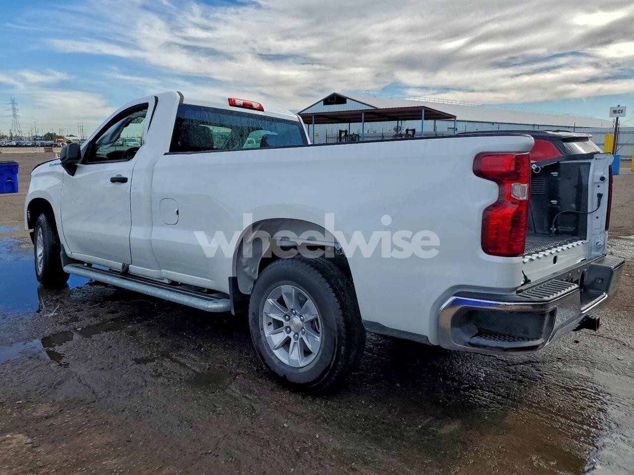 Photo 2 of 2025 CHEVROLET SILVERADO C1500 (VIN 3GCNAAED6SG373661)