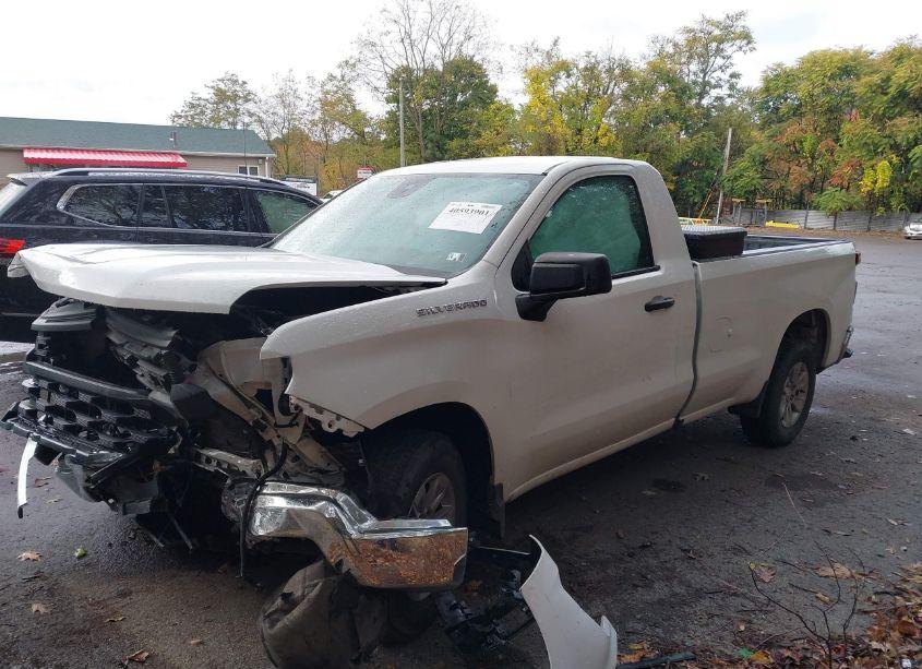 Photo 2 of 2022 Chevrolet Silverado 1500 WORK TRUCK (VIN 3GCNAAED9NG581585)