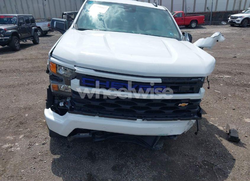 Photo 6 of 2024 Chevrolet Silverado 1500 4WD LONG BED WT (VIN 3GCNDAED3RG269761)