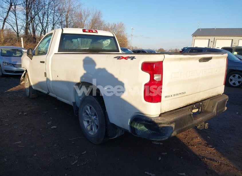 Photo 3 of 2024 Chevrolet Silverado 1500 4WD LONG BED WT (VIN 3GCNDAED6RG339978)