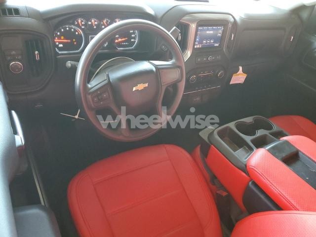 Photo 5 of 2021 CHEVROLET SILVERADO C1500 (VIN 3GCNWAEF0MG274274)