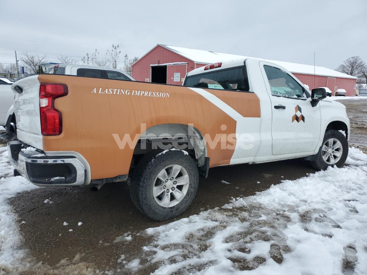 Photo 3 of 2021 CHEVROLET SILVERADO C1500 (VIN 3GCNWAEF2MG299984)