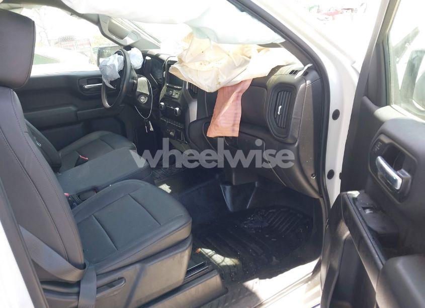 Photo 5 of 2022 Chevrolet Silverado 1500 LTD (VIN 3GCNWAEK1NG186610)