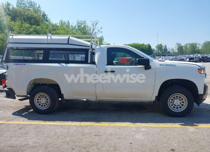 Photo 13 of 2020 Chevrolet Silverado 1500 4WD LONG BED WT (VIN 3GCNYAEFXLG154197)